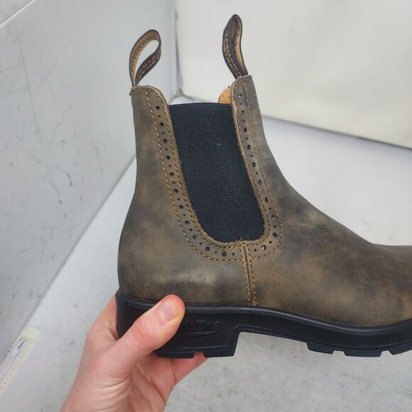 Blundstone WOMENS Chelsea Rustic Brown Tall Boot - Picture 2 of 8